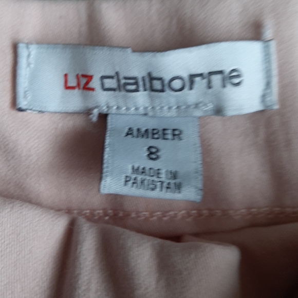 NWT 🍑 LIZ CLAIBORNE Light Peach Mid-Rise Shorts for Women - Size: 8 - Picture 5 of 14